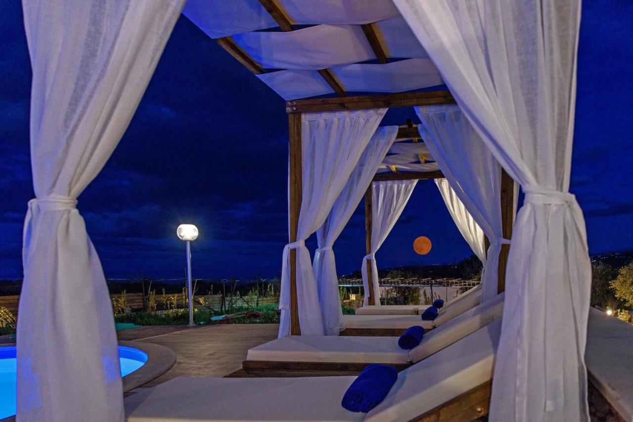 Villa4Dreams เยรานี ภายนอก รูปภาพ